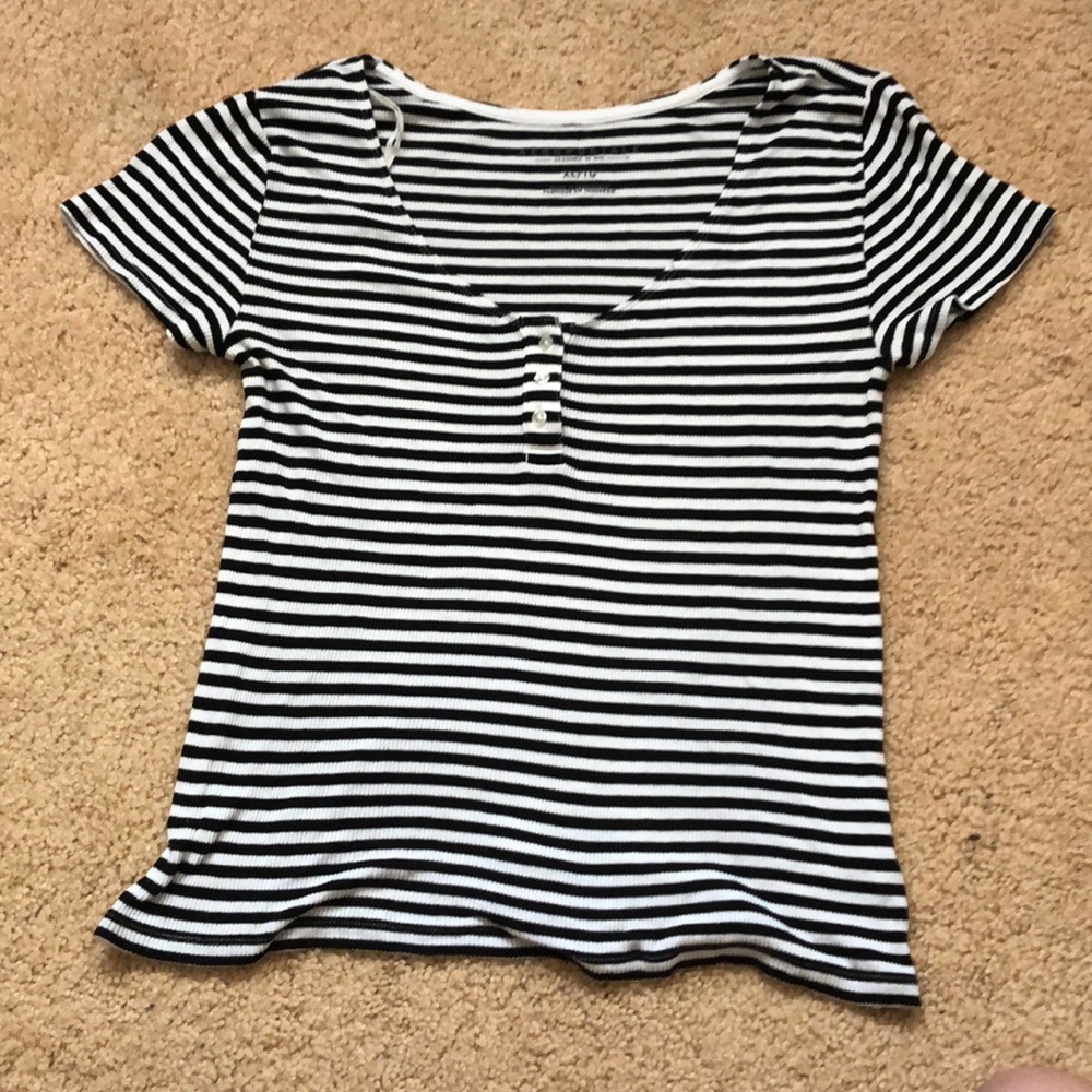 Black and white striped Aeropostale shirt
